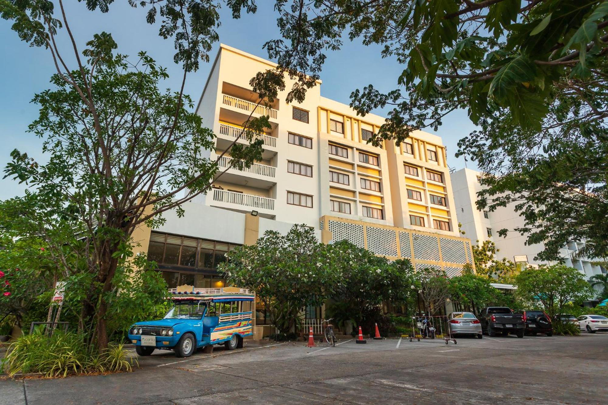 Recenta Phuket Suanluang Hotel Exterior foto