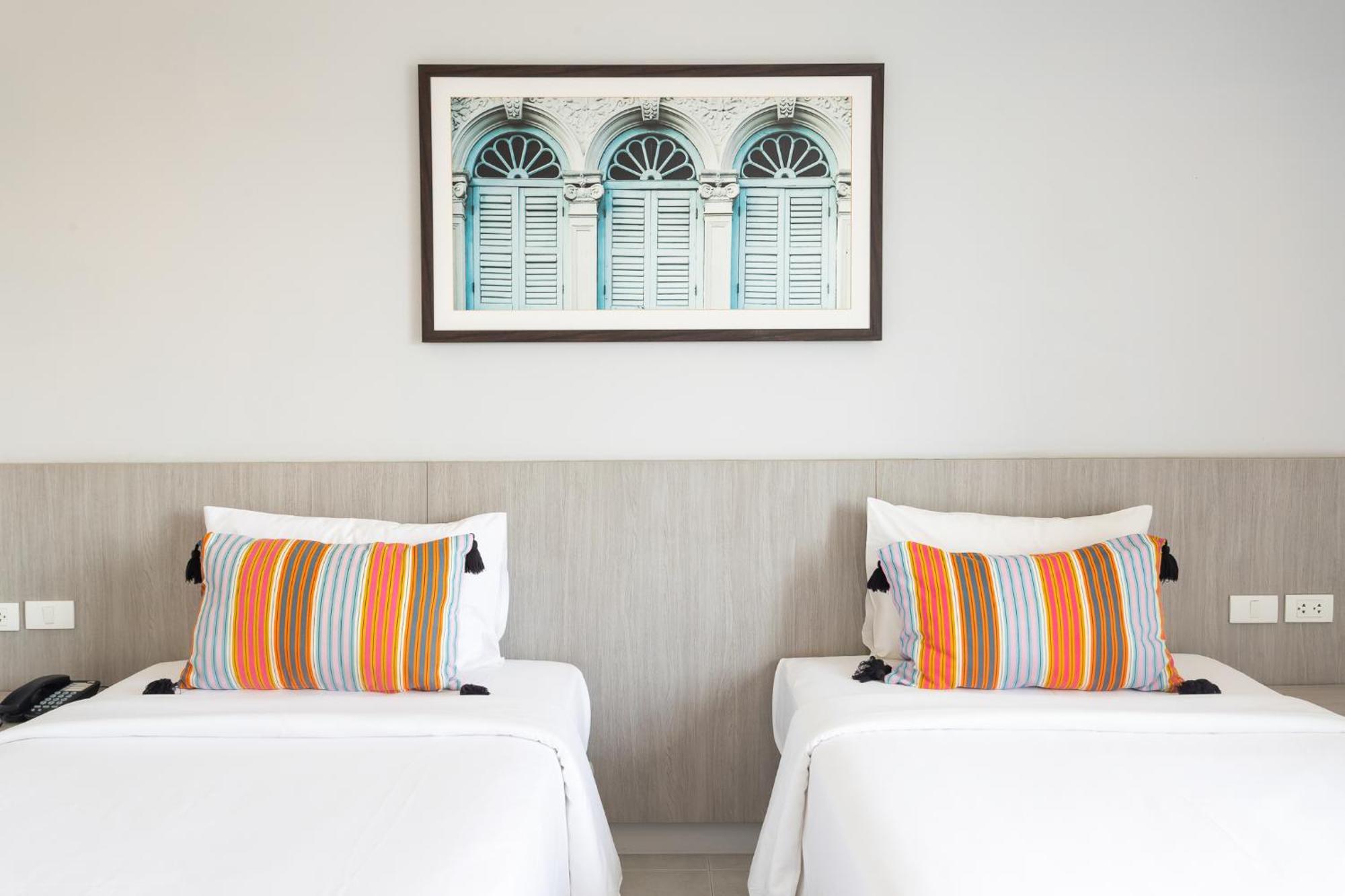 Recenta Phuket Suanluang Hotel Exterior foto