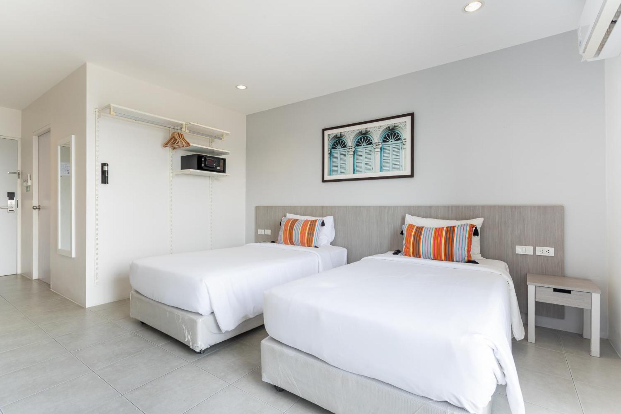 Recenta Phuket Suanluang Hotel Exterior foto