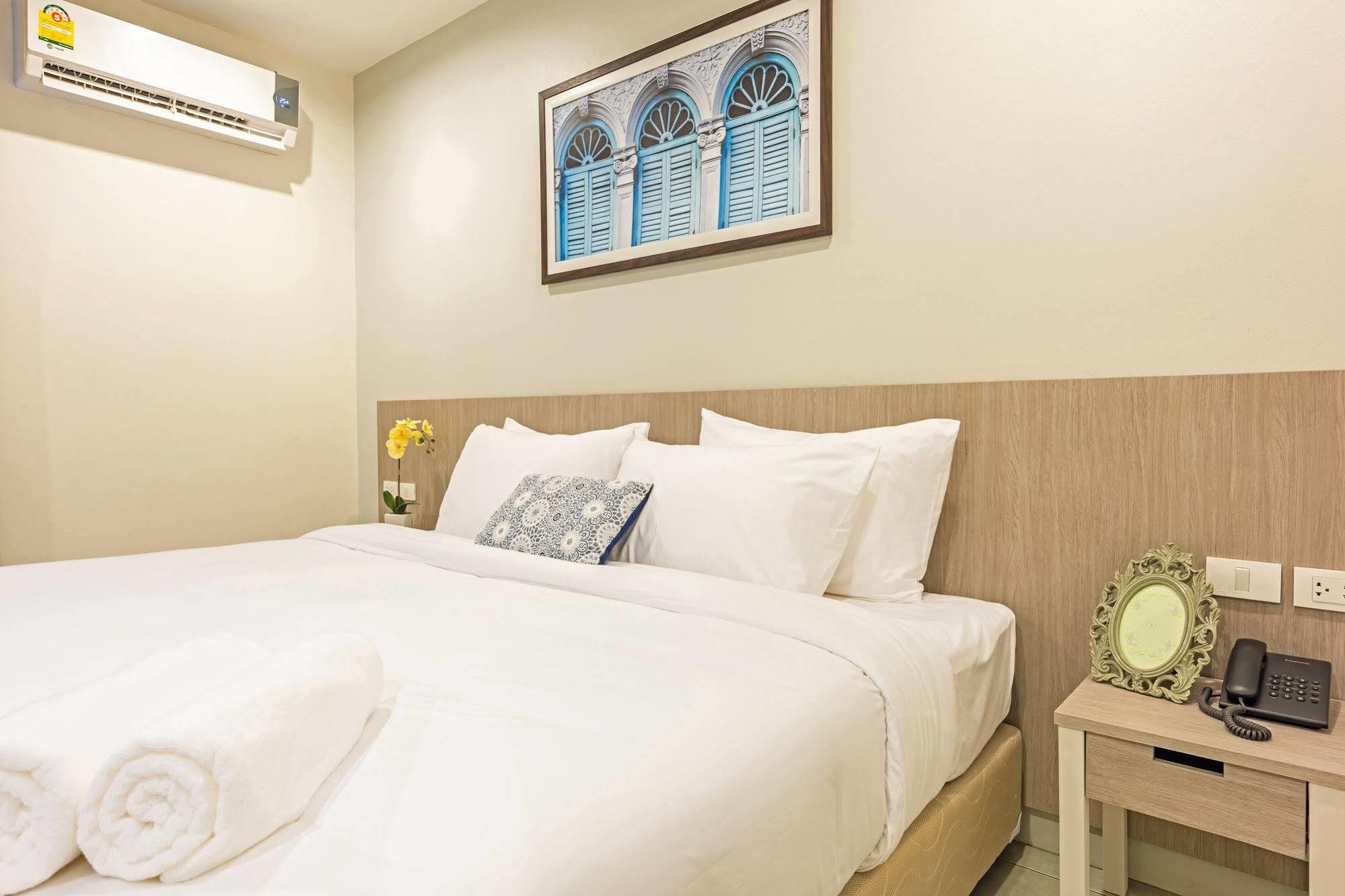 Recenta Phuket Suanluang Hotel Exterior foto